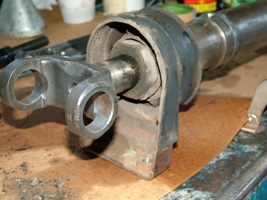 1962 Cadillac center bearing support