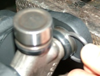 Internal locking "C" clip
