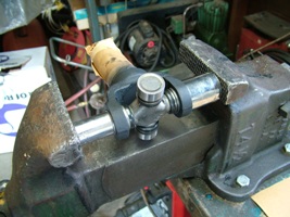 U-joint in vise