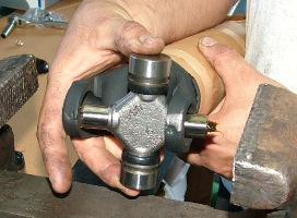 U-joint installation